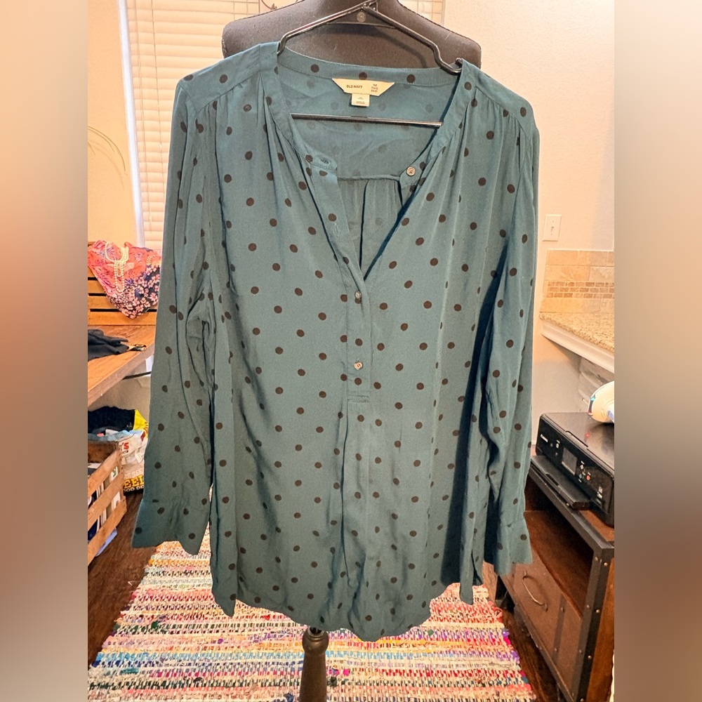 Old navy 1x Mandarin Collar Blouse Dark Green W/ Polka Dots
